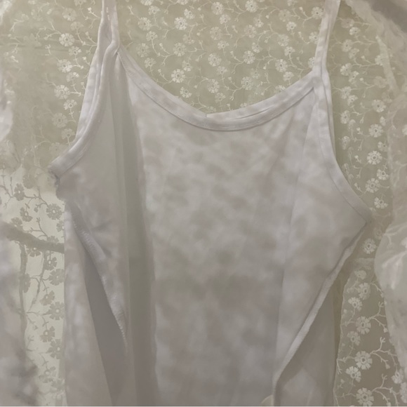 Glance White Cottage Top - Picture 5 of 5